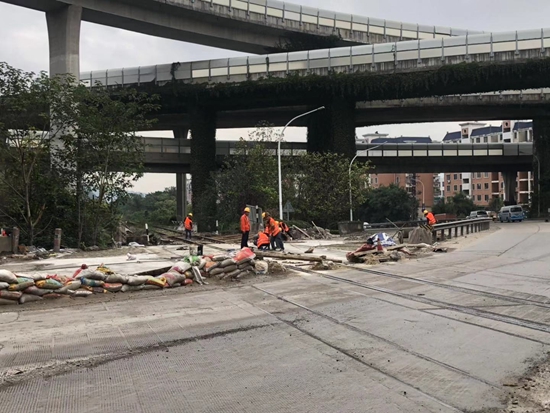 104国道君竹段凹陷铁路段将修复